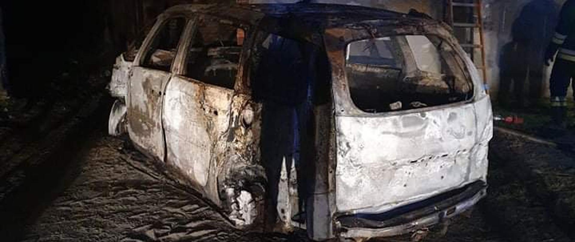 Pożar samochodu osobowego w Gozdaninie