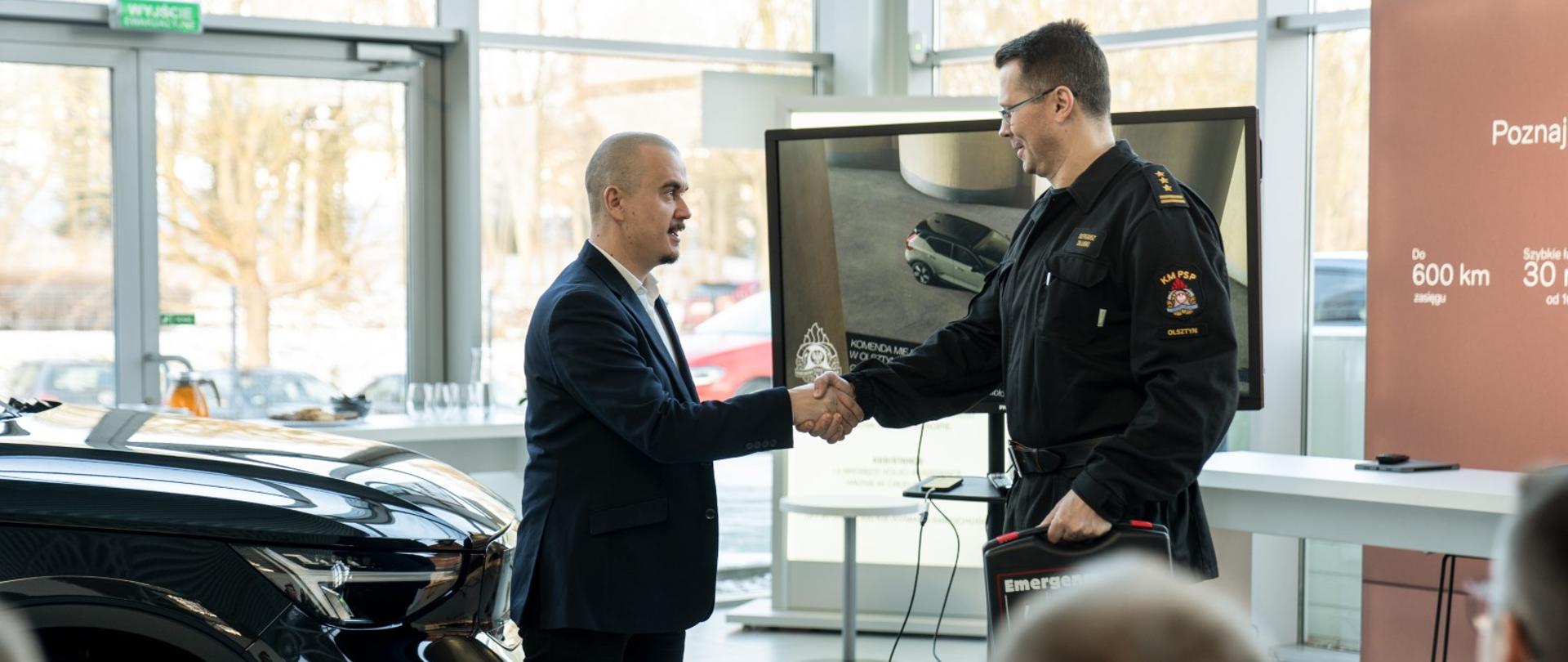 Szkolenie w zakresie bezpieczeństwa działań ratowniczo - gaśniczych przy zdarzeniach z udziałem samochodów elektrycznych