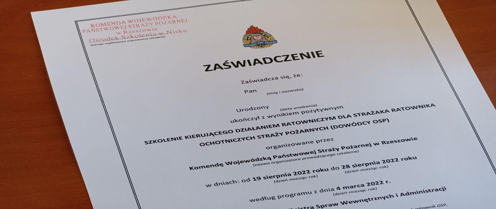 Zdjęcie przedstawia zaświadczenie ukończenia szkolenia Dowódców OSP