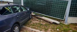 Volkswagen Passat uderzył w ekrany dźwiękoizolacyjne