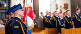 Dzień Strażaka - kościół, sztandar