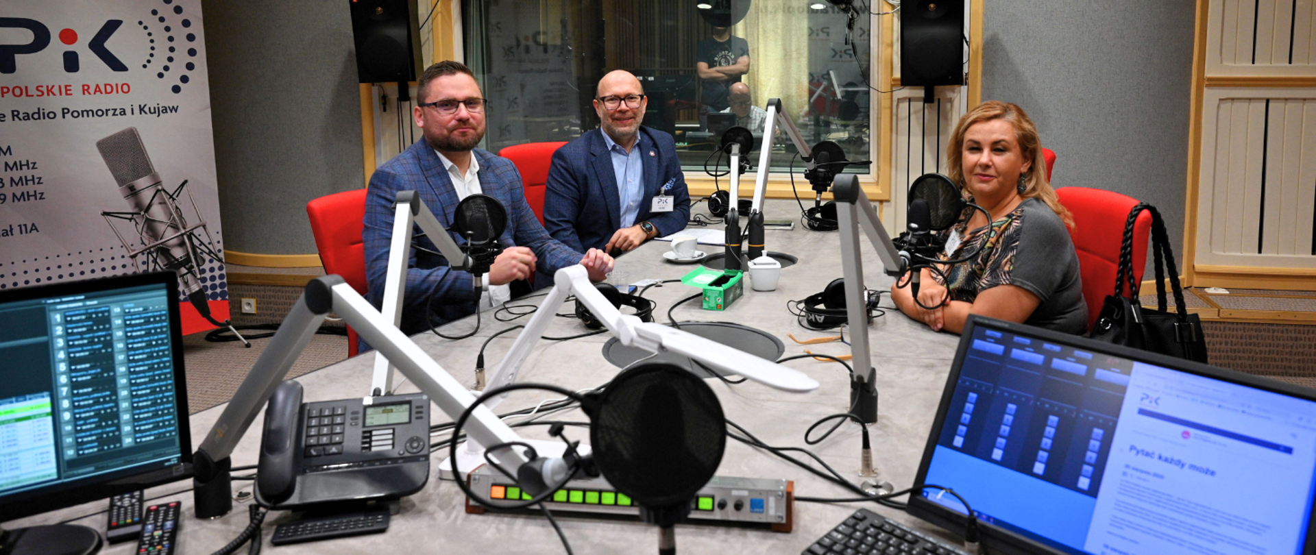 Goście audycji red. Magdy Jasińskiej (pierwsza od prawej) byli: Wojciech Koper, Katarzyna Napiórkowska-Baran i Marcin Piątek (od lewej).