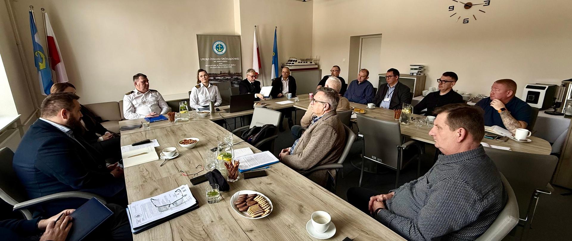 Spotkanie przedstawicieli wrocławskich Wód Polskich z kierownictwem Urzędu Żeglugi Śródlądowej we Wrocławiu.