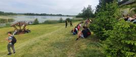 ćwiczenia ratownictwa wodnego z udziałem młodzieży szkolnej na jeziorze Sejny