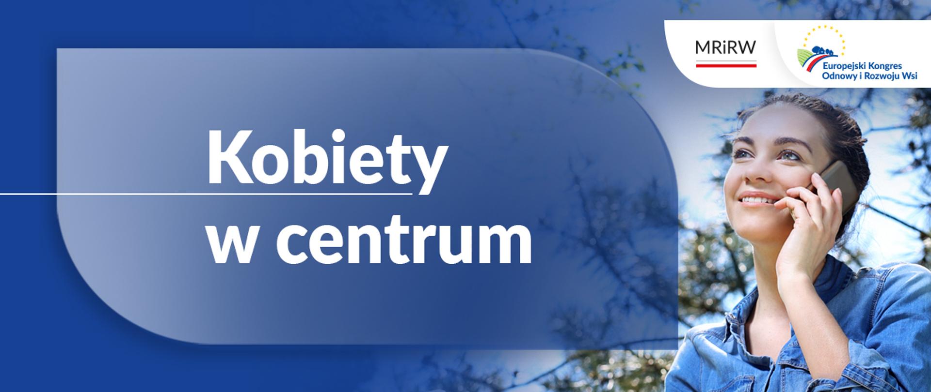 kobieta rozmawiająca przez smartfona