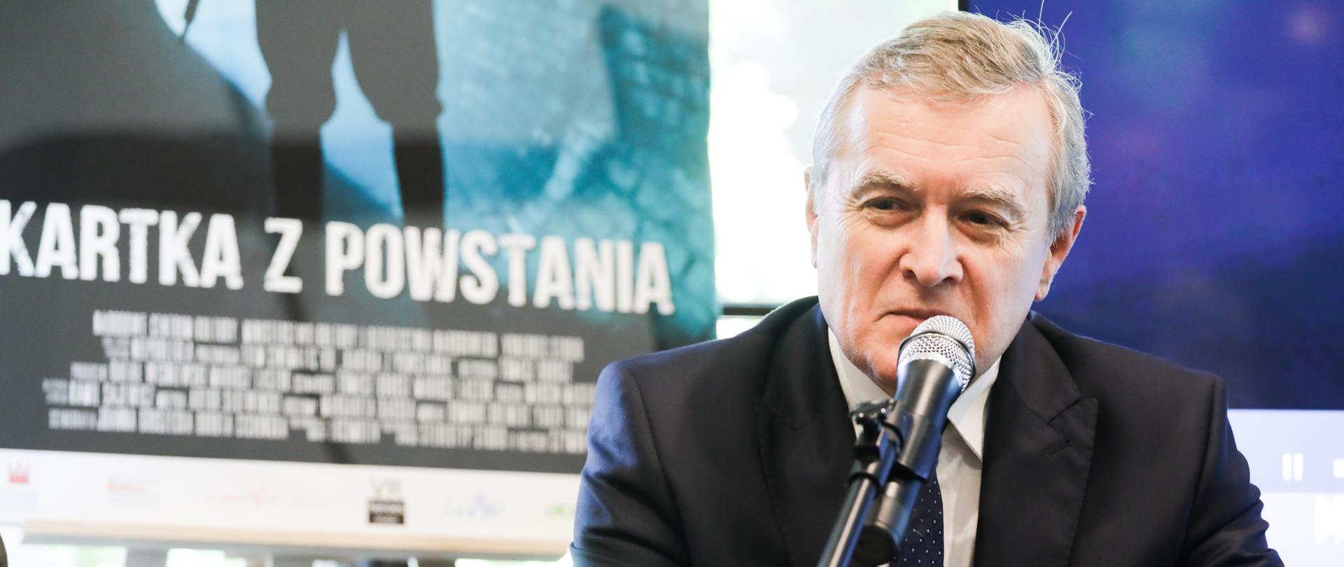 WIRTUALNY TEATR HISTORII "NIEPODLEGŁA" - INTERAKTYWNE WIDOWISKO W TECHNOLOGII VR, fot Danuta Matloch