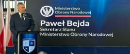 28 kwietnia 2026 r. na terenie PGZ Stoczni Wojennej w Gdyni Paweł Bejda sekretarz stanu w MON wziął udział w uroczystości palenia blach pod fregatę „Huragan” realizowanej w ramach programu pod kryptonimem „Miecznik”.