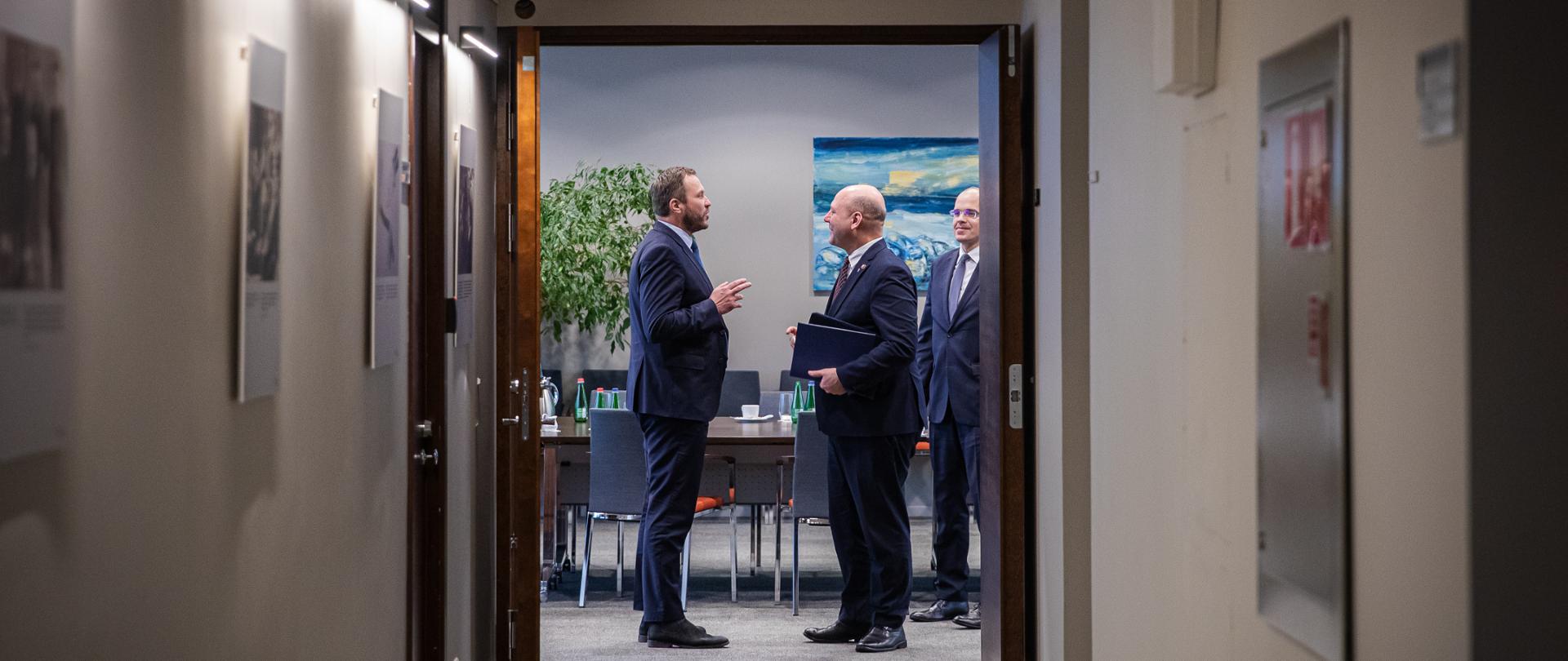 Konsultacje bilateralne Ministra Szymona Szynkowskiego vel Sęka w sprawie reformy Traktatów Unii Europejskiej