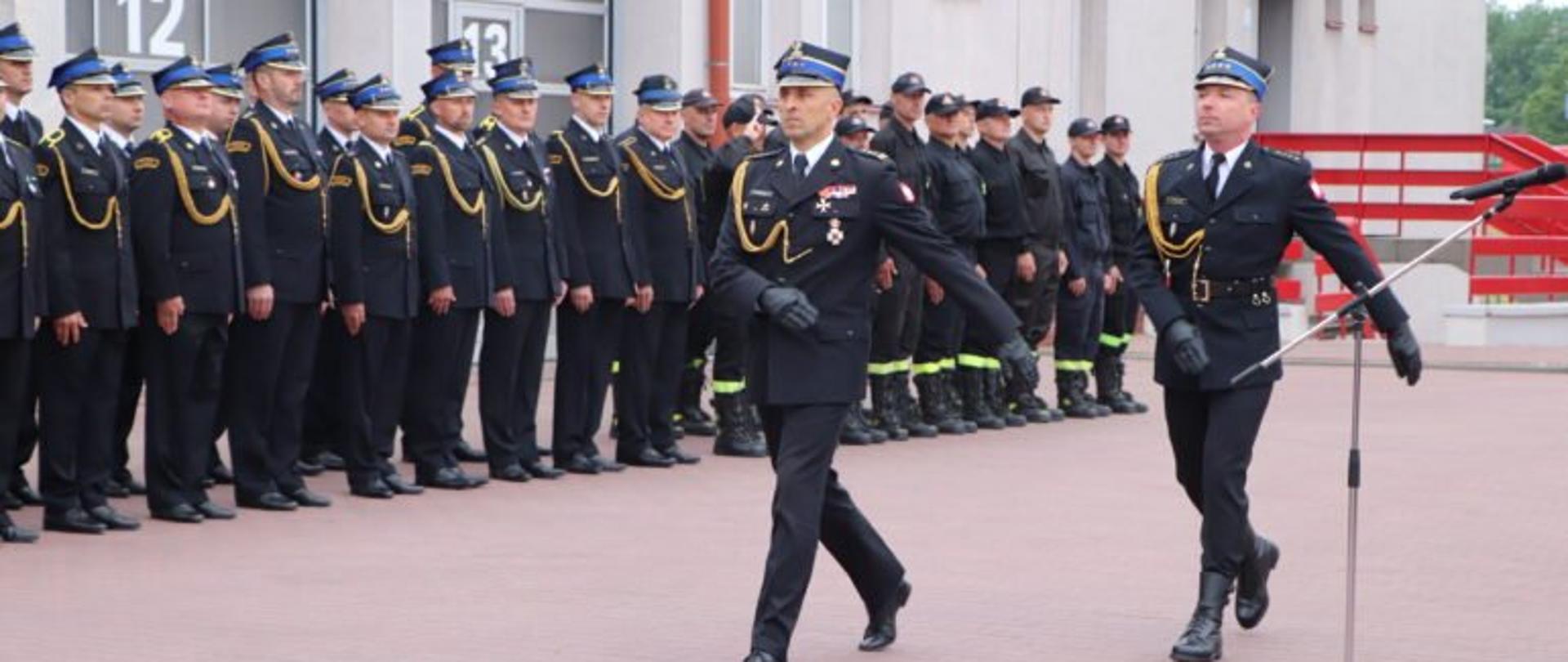 Podkarpaccy strażacy podczas uroczystego apelu z okazji Powiatowych Obchodów Dnia Strażaka