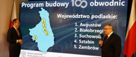 Minister Andrzej Adamczyk i wiceminister Rafał Weber prezentują program 100 obwodnic