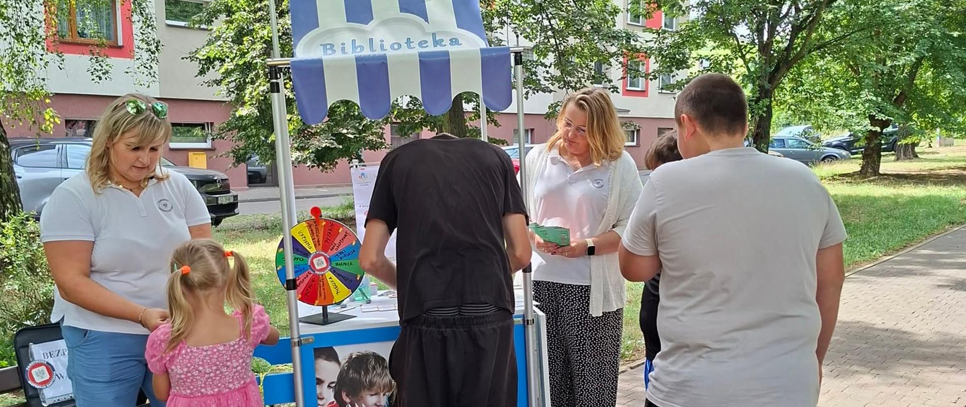 Akcja profilaktyczna dla dzieci „Biblioteka pod Chmurką” w Piekarach Śląskich