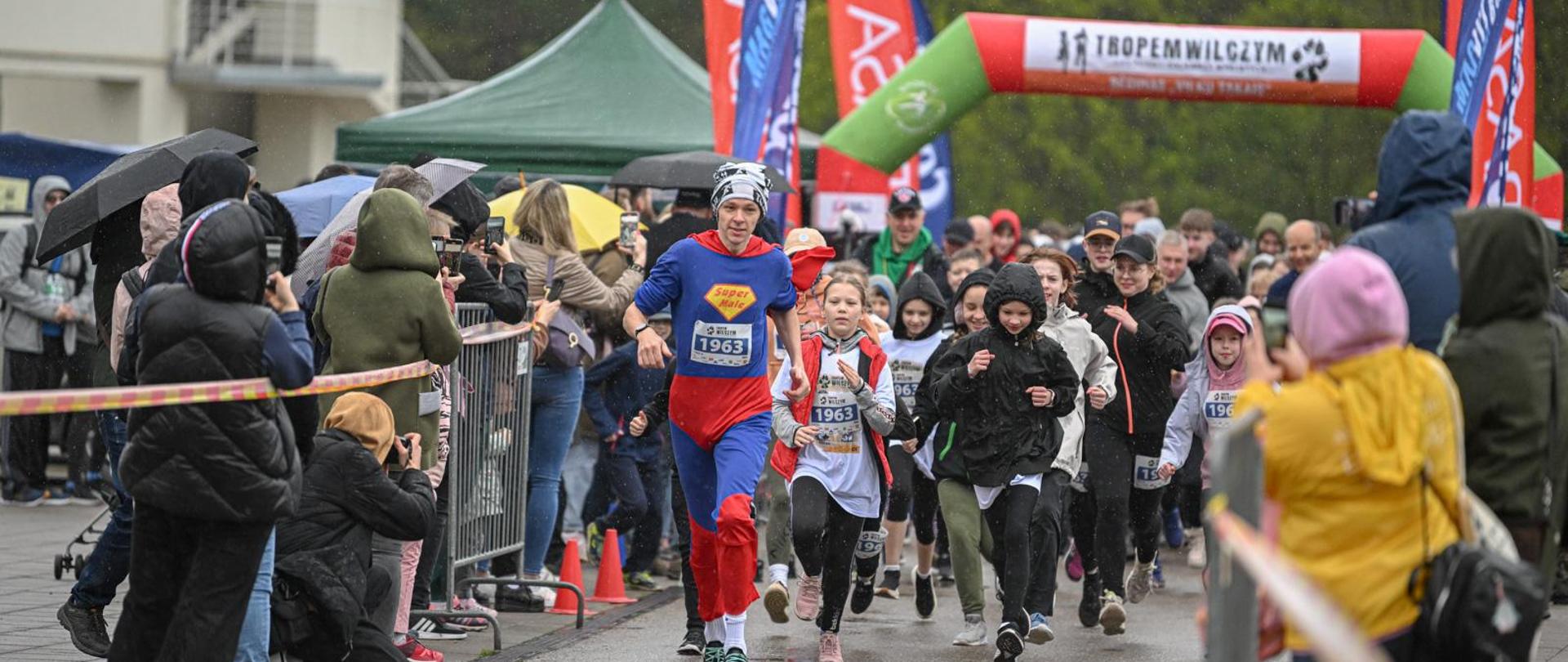 2024 04 14. Bėgimas „Tropem Wilczym 2024“ Vilniuje. fotografas Alfredas Pliadis