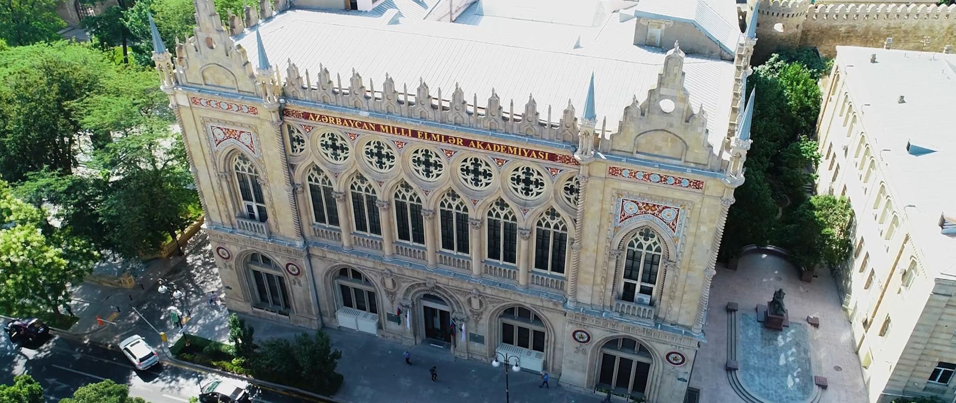 İsmailliyə Sarayı - Azərbaycanda Polşa İrsi