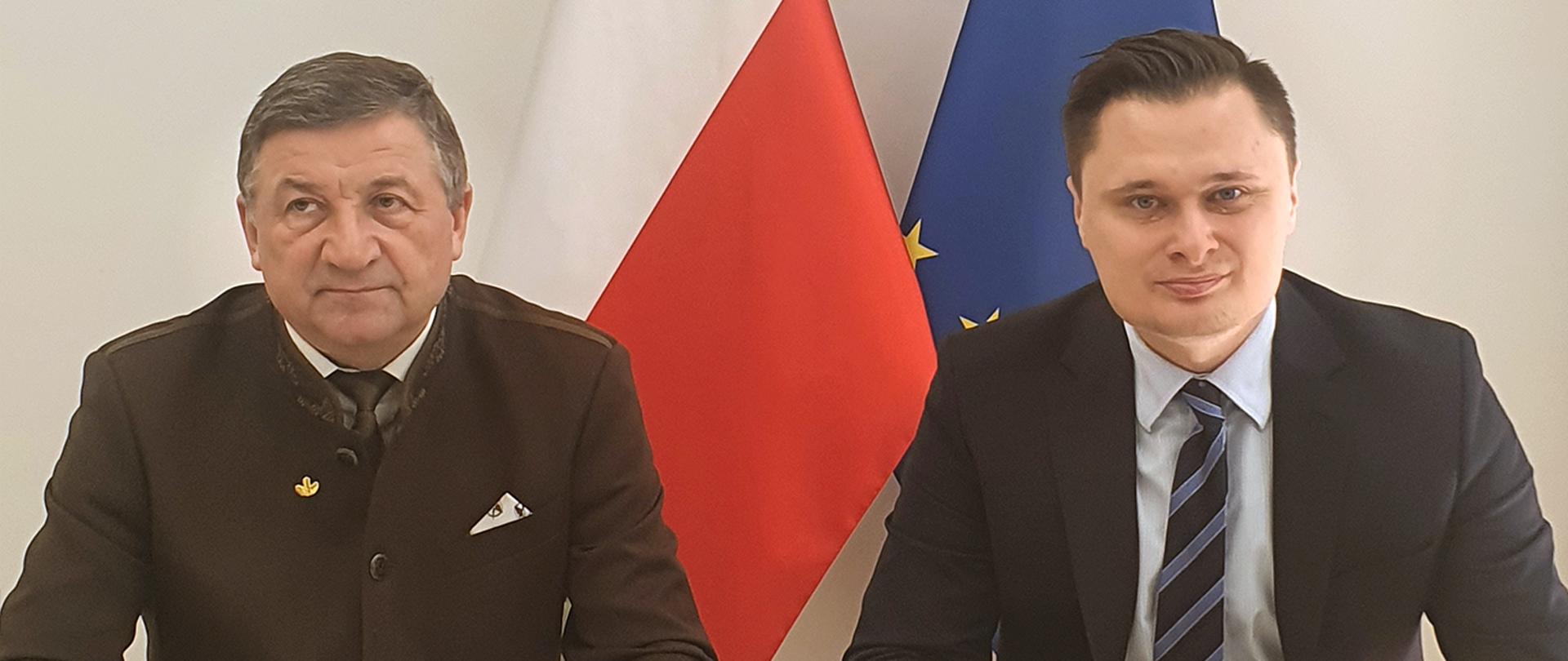 Podsekretarz stanu w MRiRW Krzysztof Ciecióra oraz dyrektor Biura Urządzania Lasu i Geodezji Leśnej Janusz Dawidziuk 