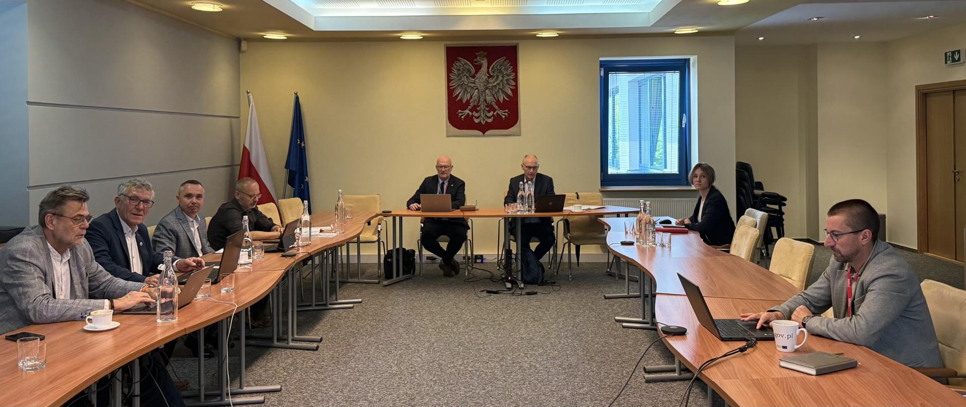 zdjęcie z posiedzenia zespołu ds. samorządu zawodowego geodetów
