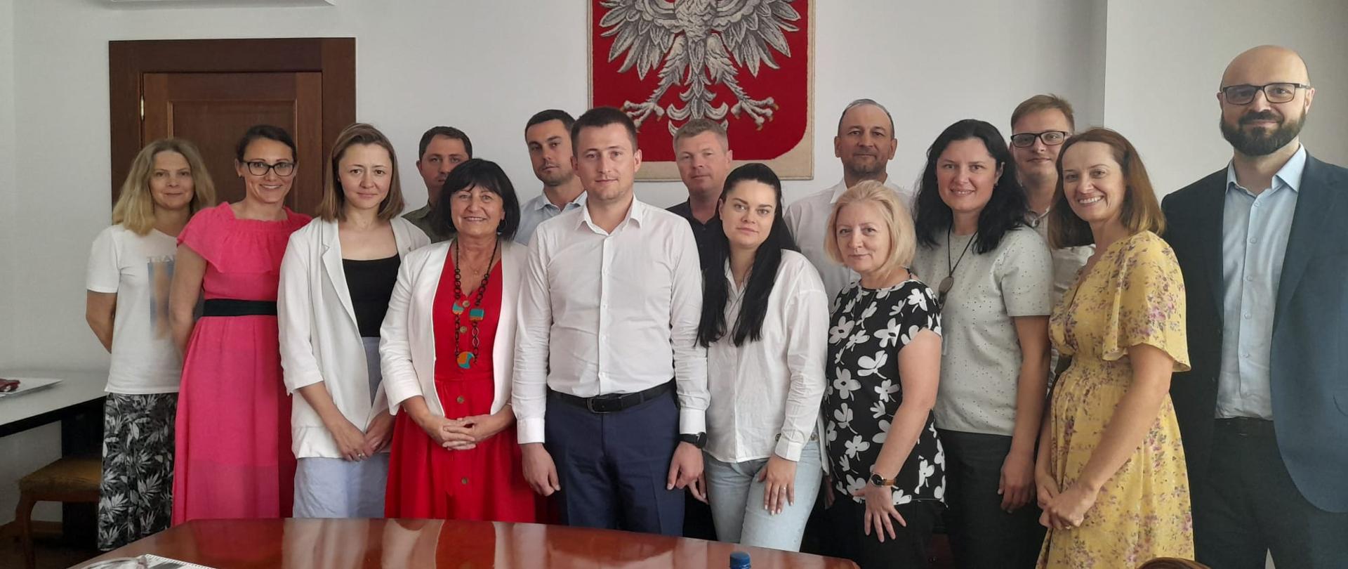 p.o. Główny Geodeta Kraju Alicja Kulka z przedstawicielami GUGiK oraz delegacją z Mołdawii.