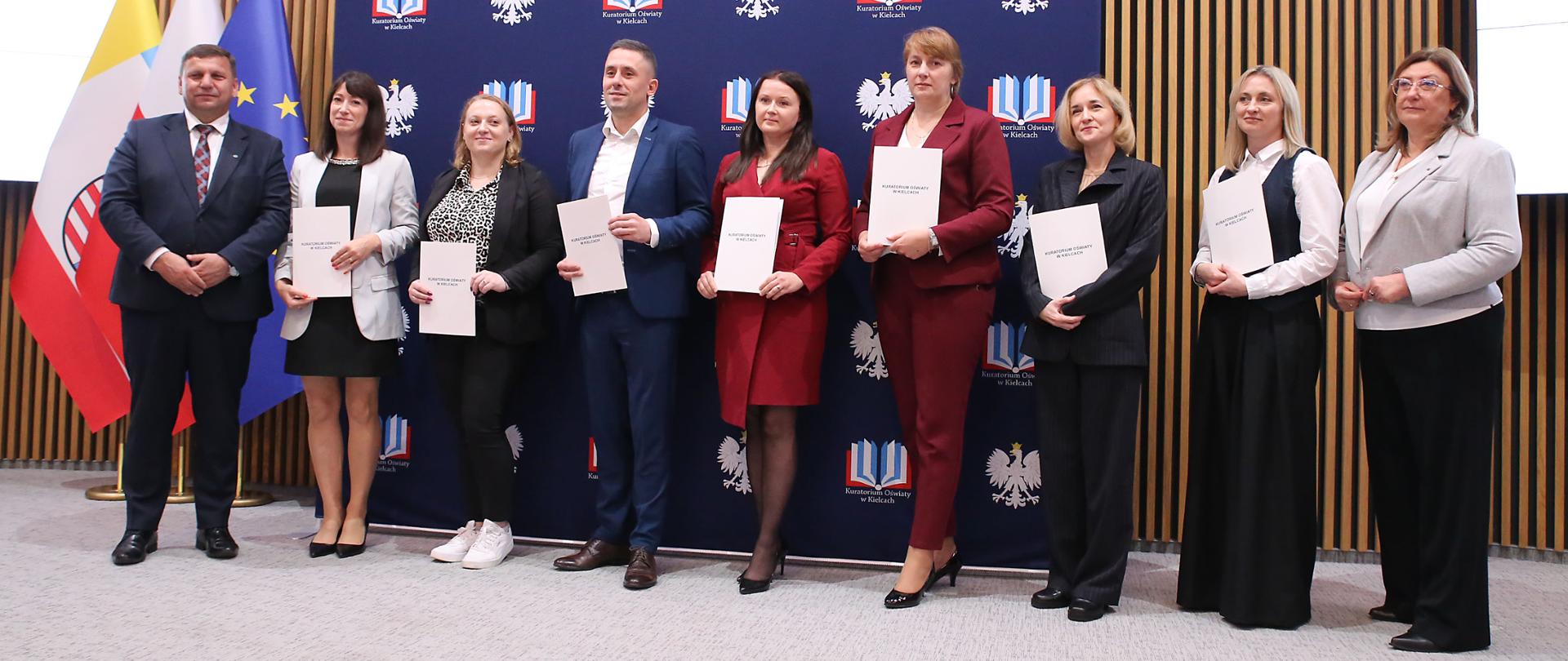 Wręczenie aktów nadania stopnia nauczyciela dyplomowanego