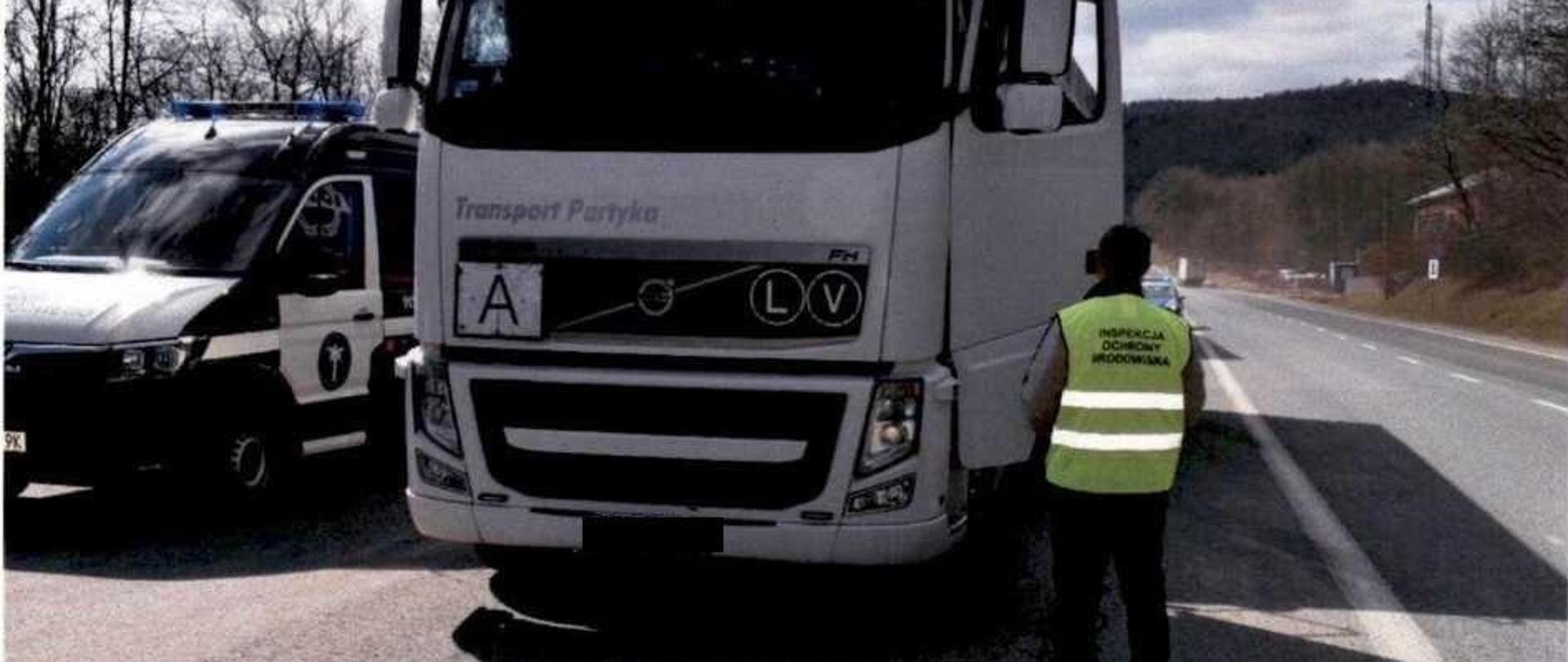 Akcja „STOP nielegalnym odpadom” w dniu 22.03.2023 r. w m. Lipowica (foto WIOŚ Rzeszów)