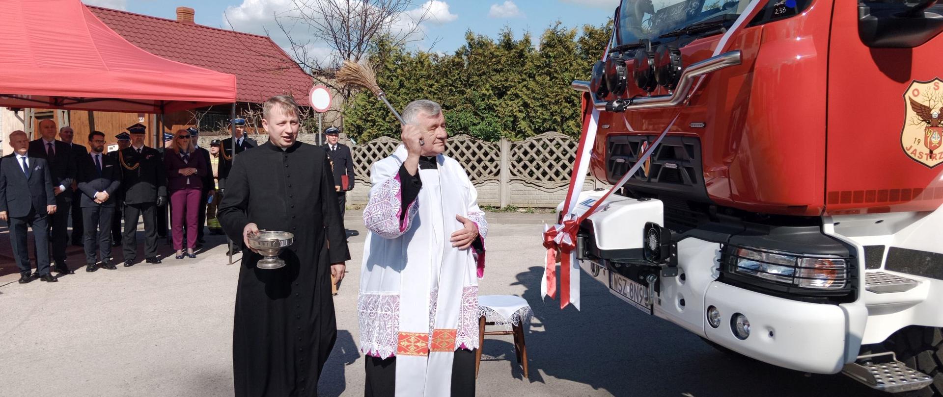 Przekazanie pojazdu OSP Jastrząb