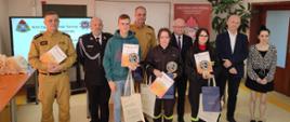 Na zdjęciu uczestnicy Powiatowych eliminacji Ogólnopolskiego Turnieju Wiedzy Pożarniczej - „Młodzież zapobiega pożarom”