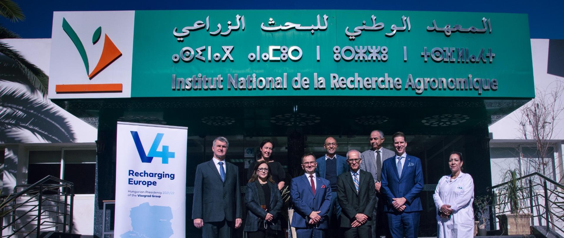 INRA Zaopatrzenie w kompostownik- projekt V4