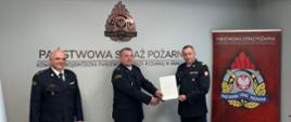 Małopolski Komendant Wojewódzki w asyście Komendanta Powiatowego powierza pełnienie obowiązków Zastępcy Komendanta Powiatowego PSP w Limanowej mł. bryg Krzysztofowy Hyblowi. Przekazuję teczkę z decyzją. 