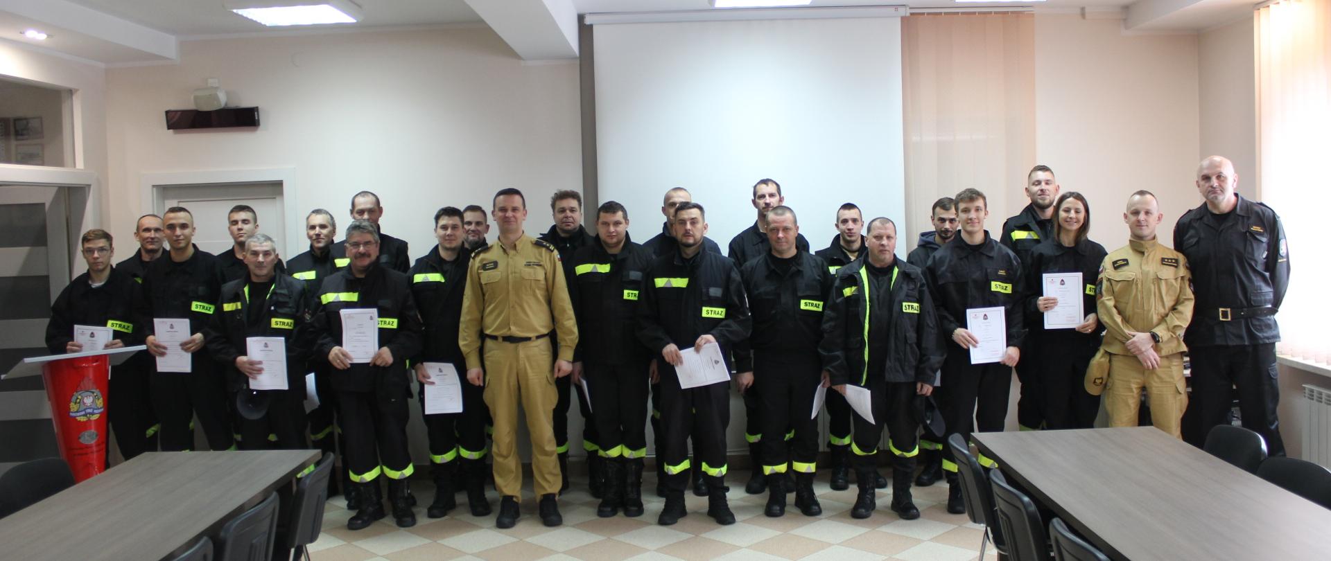 Szkolenie podstawowe strażaków ratowników ochotniczych straży pożarnych powiatu bielskiego - listopad/grudzień 2023