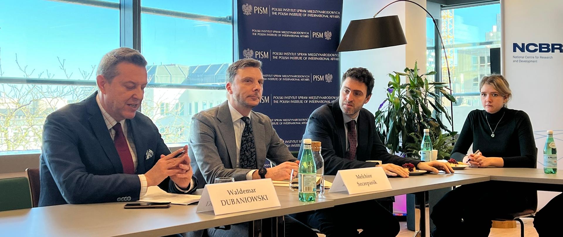 Dyrektorzy Biur: NCBR w Brukseli - Waldemar Dubaniowski oraz PISM - Melchior Szczepanik