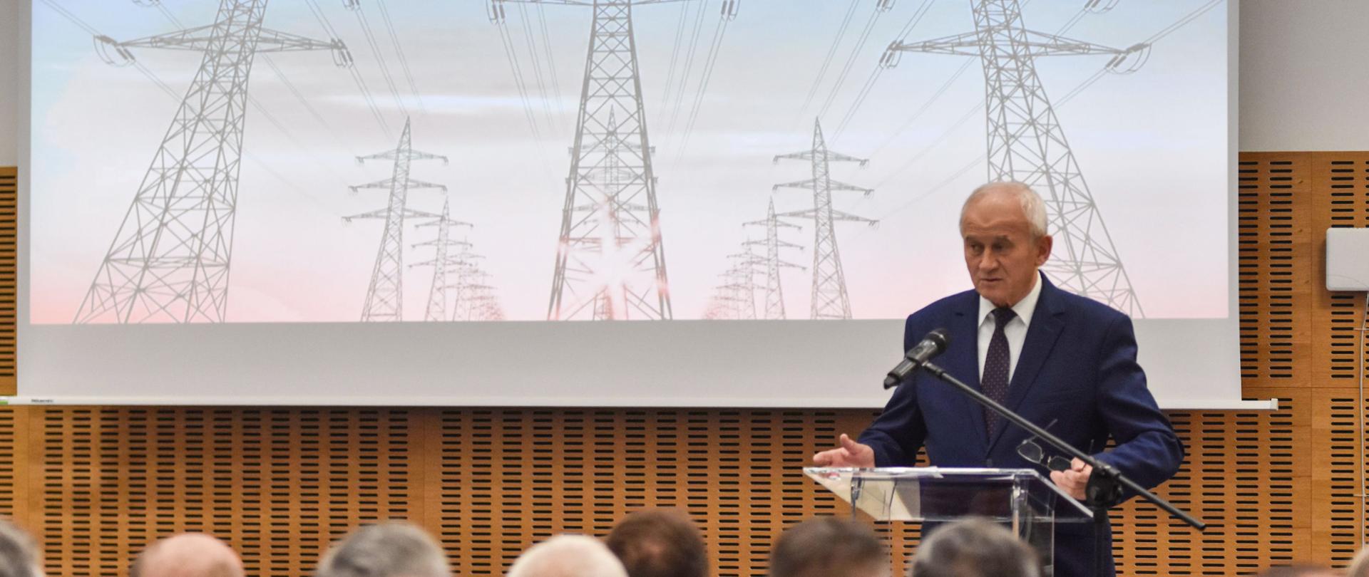 Minister Krzysztof Tchórzewski