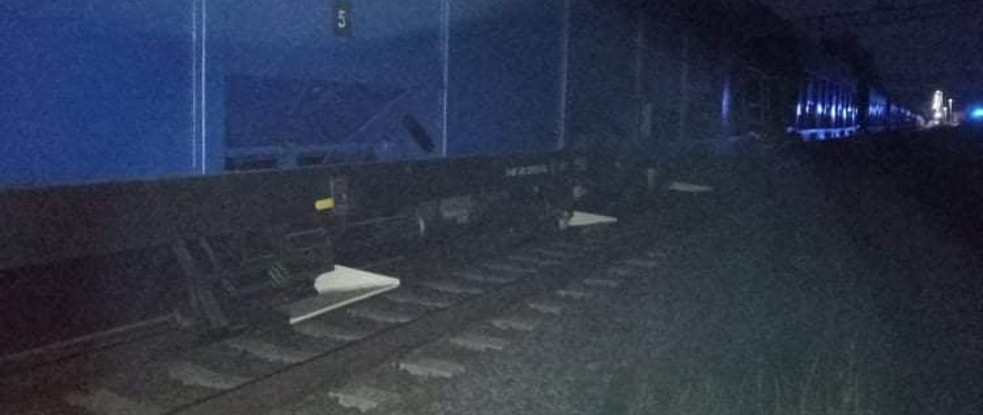 Pożar wagonu pociągu towarowego relacji Poznań - Piła w Parkowie.