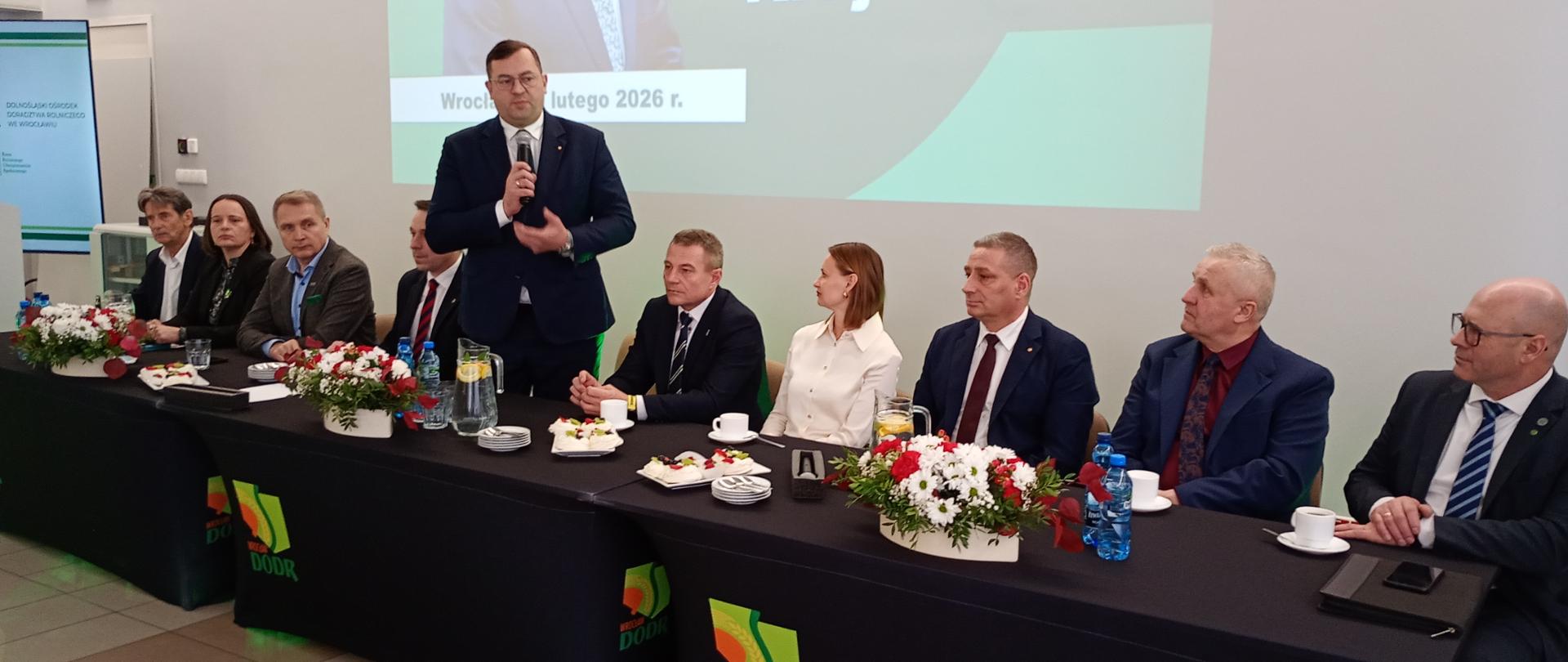 Wystąpienie Ministra Rolnictwa i Rozwoju Wsi - p. Stefana Krajewskiego z uczestnikami spotkania na sali konferencyjnej.