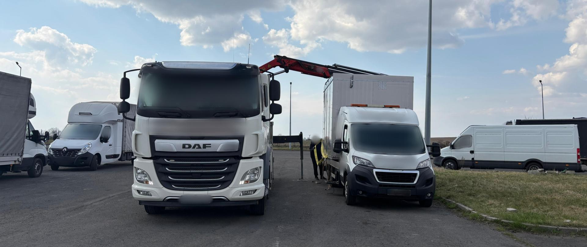 Kontrolowane „busy” na punkcie kontrolnym opolskiej Inspekcji Transportu Drogowego