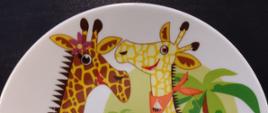 Biały talerz z rysunkiem w żyrafy
