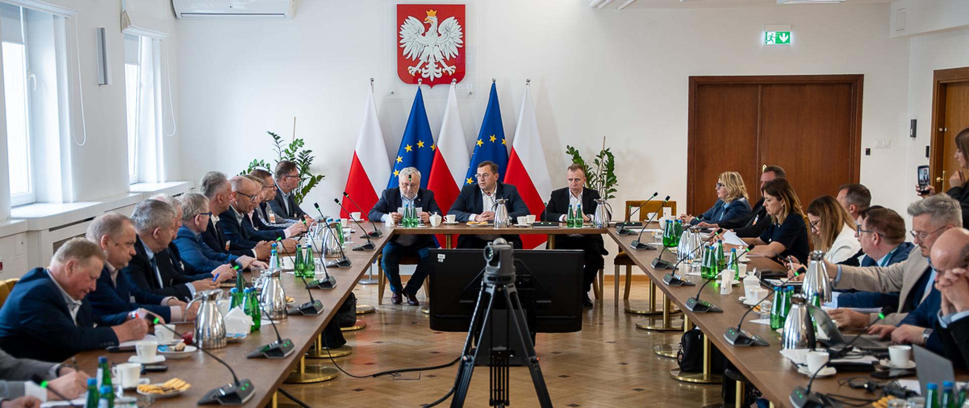 Spotkanie ministra rolnictwa i rozwoju wsi z przedstawicielami izb rolniczych