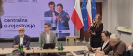 zdjęcie z konferencji prasowej nt. e-rejestracji