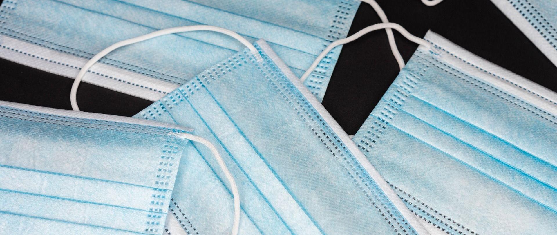 Medyczne maski jednorazowe.