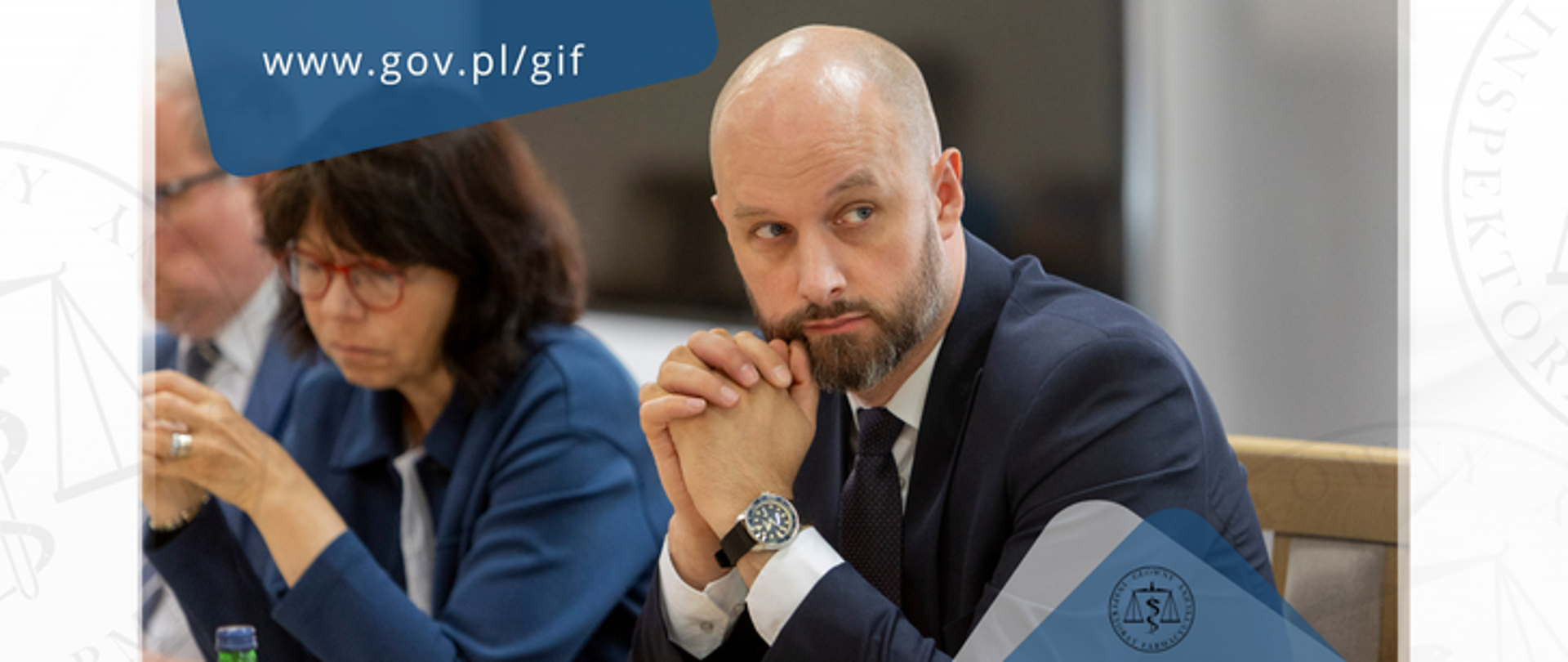 Śniadanie prasowe MZ - GIF