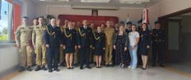 Zdjęcie przedstawia wszystkich uczestników uroczystości