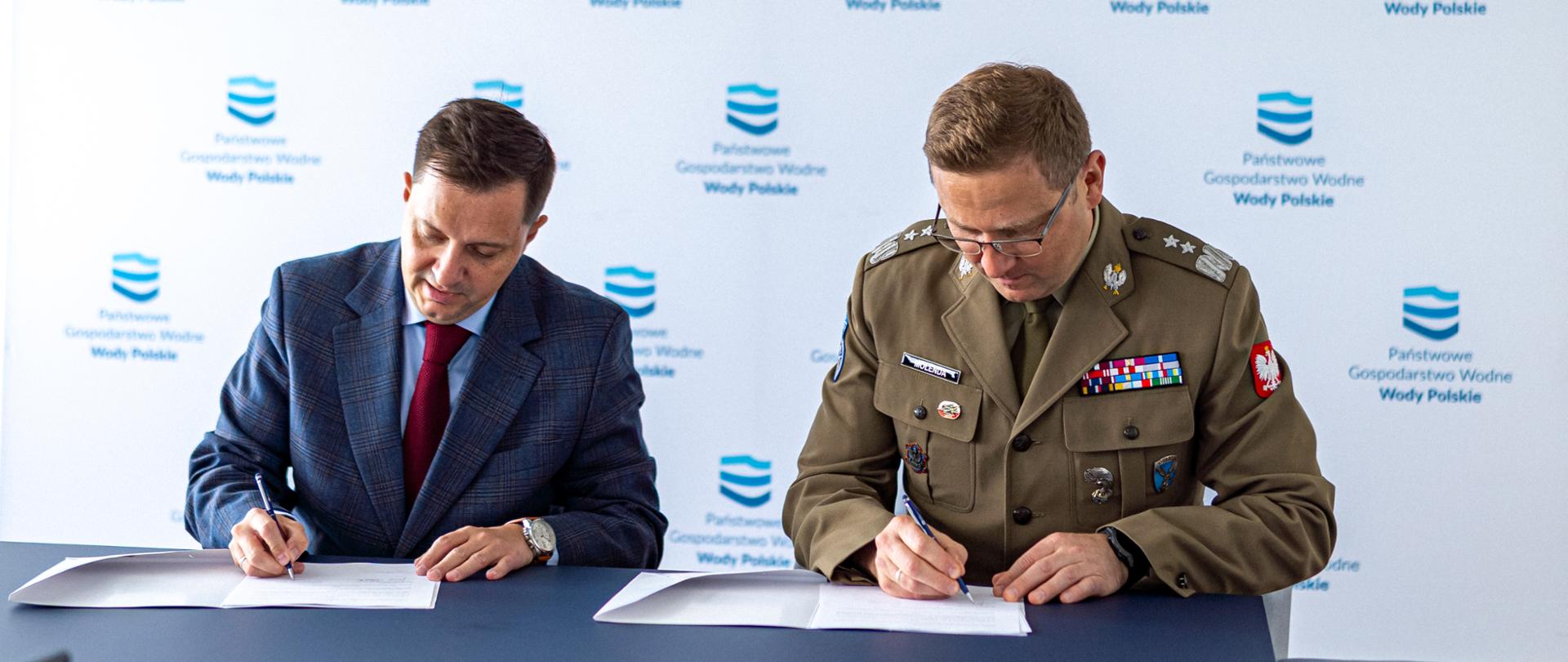 Porozumienie o wzajemnej współpracy stron podpisali Mateusz Balcerowicz, prezes Państwowego Gospodarstwa Wodnego Wody Polskie oraz generał dywizji Karol Molenda.