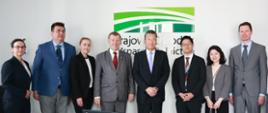 Spotkanie delegacji Japan Management Association, której przewodniczył Prezes JMA Masami Nakamura, z przedstawicielami KOWR z Janem Szopińskim, Zastępcą Dyrektora Generalnego KOWR, i Piotrem Kondraciukiem, Dyrektorem Departamentu Wsparcia Eksportu KOWR, na czele