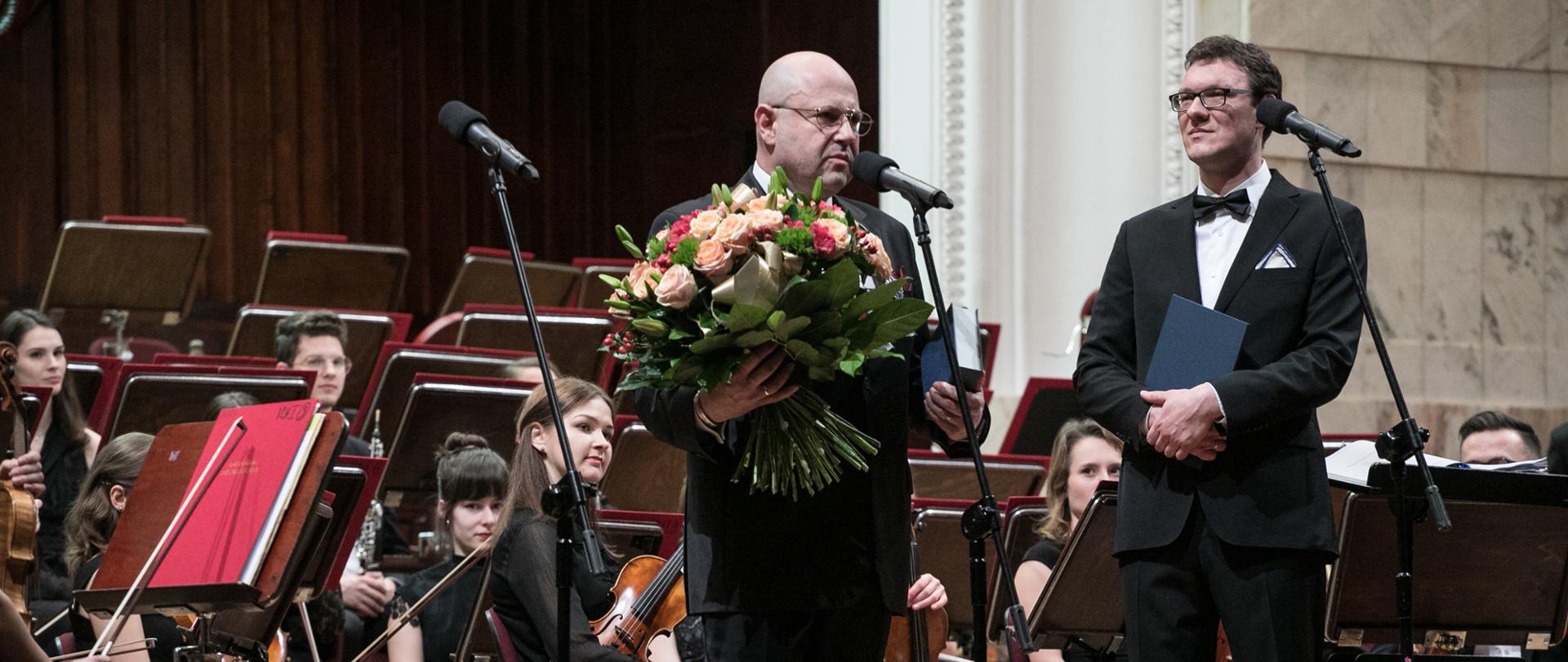 Piotr Milwiw-Baron odznaczony Srebrnym medalem „Zasłużony Kulturze Gloria Artis fot. Danuta Matloch