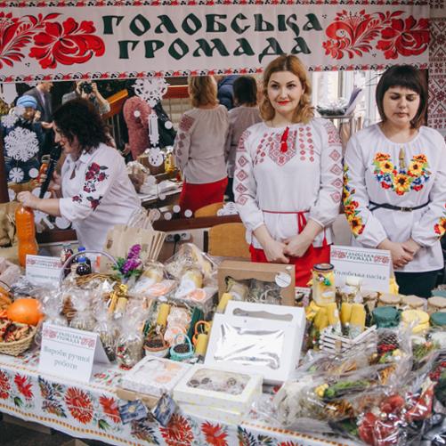 stoisko z artykułami regionalnymi