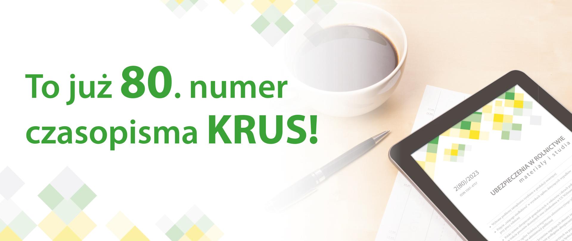 filiżanka kawy, długopis i smartfon