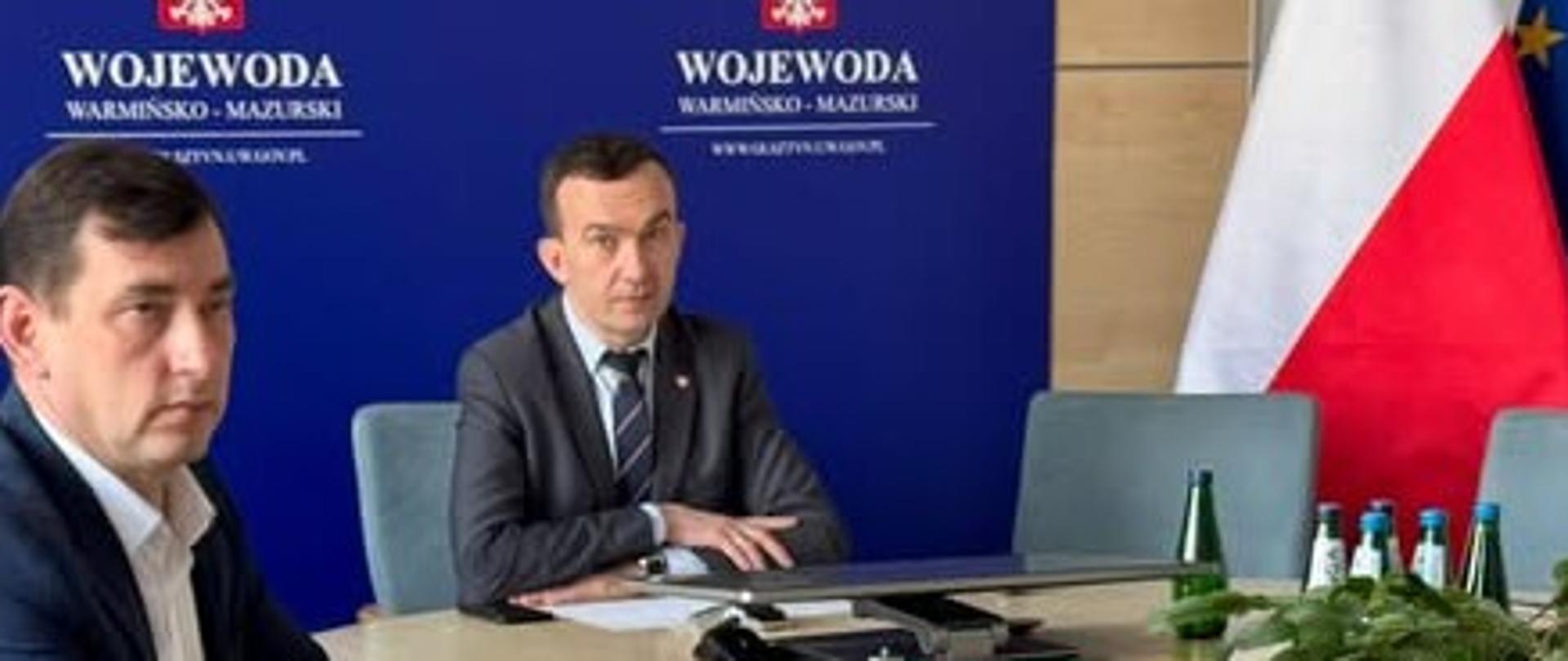 Wicewojewoda podczas wideokonferencji