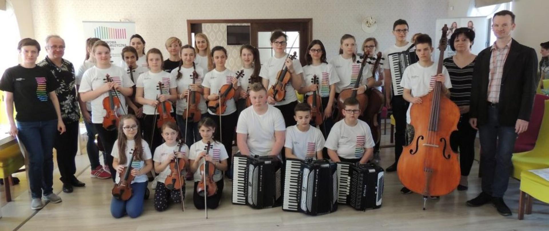 KRASNOLUDKI_NA_LESNEJ_POLASNI