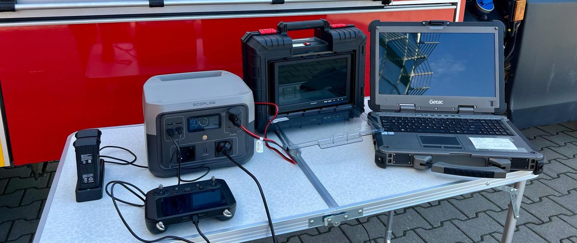 Stacja dokująca zasilająca sprzęt