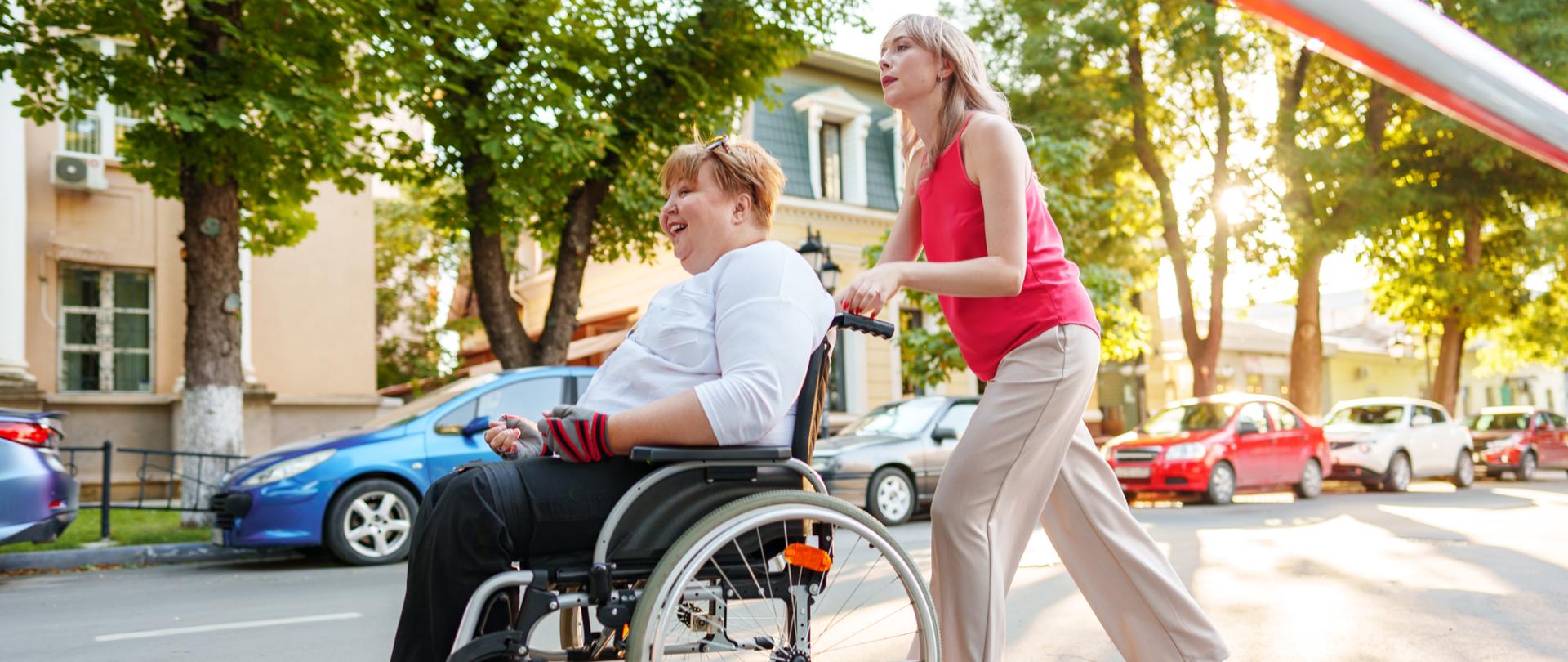 Szansa na aktywność i niezależność. SKRM przyjął projekt ustawy o asystencji osobistej