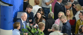Minister energii Krzysztof Tchórzewski podczas briefingu z dziennikarzami