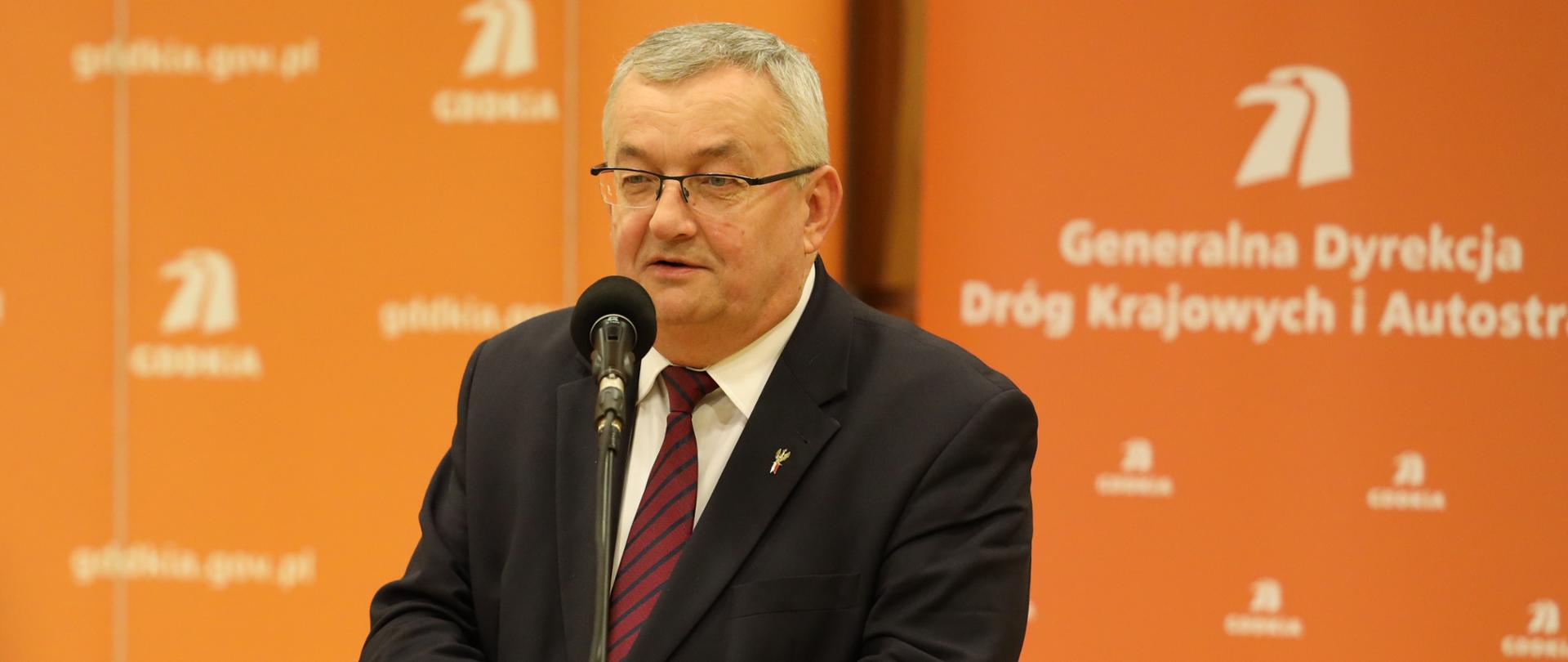 Minister infrastruktury Andrzej Adamczyk zatwierdził 20 listopada 2023 r. Program Inwestycji obejmujący opracowanie dokumentacji dla rozbudowy trasy na odcinku Kraków - Tarnów