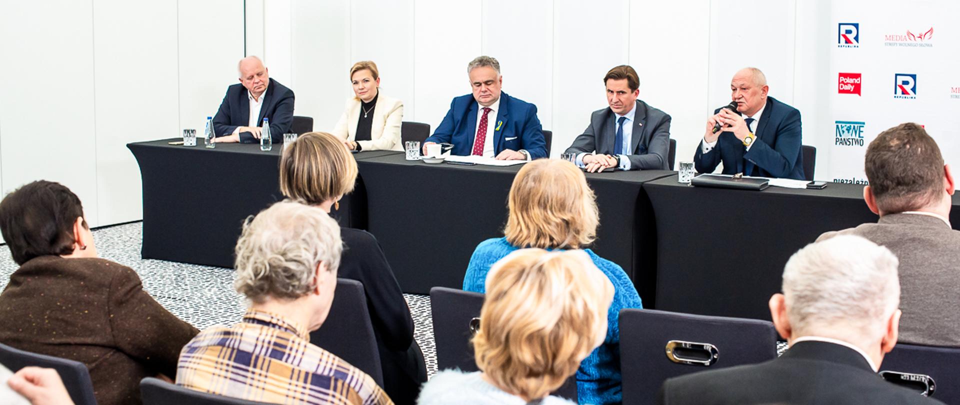 Sekretarz stanu Rafał Romanowski uczestniczył wczoraj w debacie, która została zorganizowana przez wydawcę Gazety Polskiej 